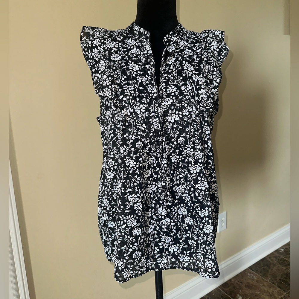EUC LOFT 💯 cotton top